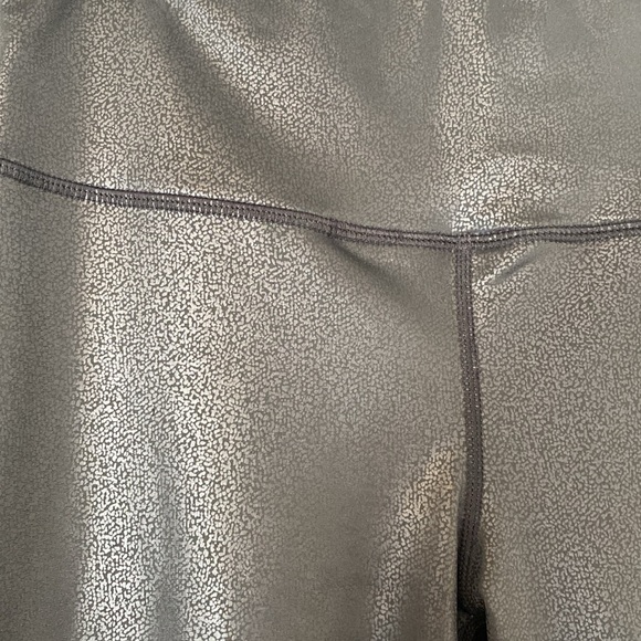๐ Pebble Leggings - Small - New with Tags - Picture 2 of 5